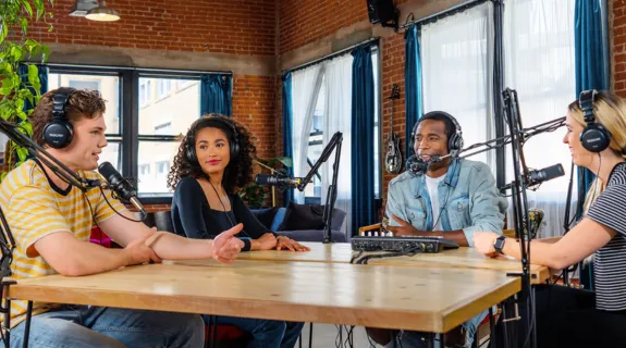 ultimate-podcast-starter-kit-2025-guide